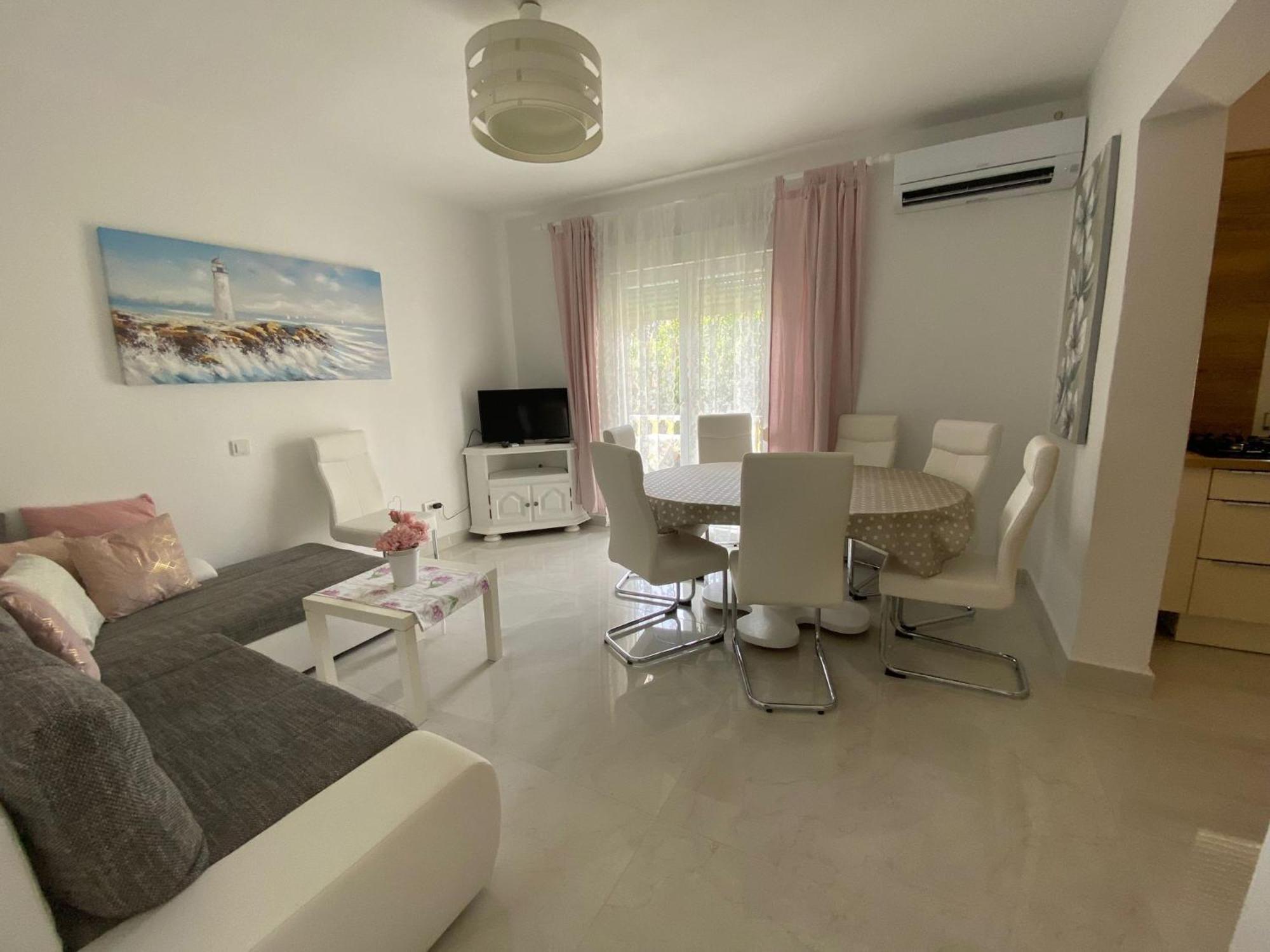 Apartments Mare Banjol Buitenkant foto